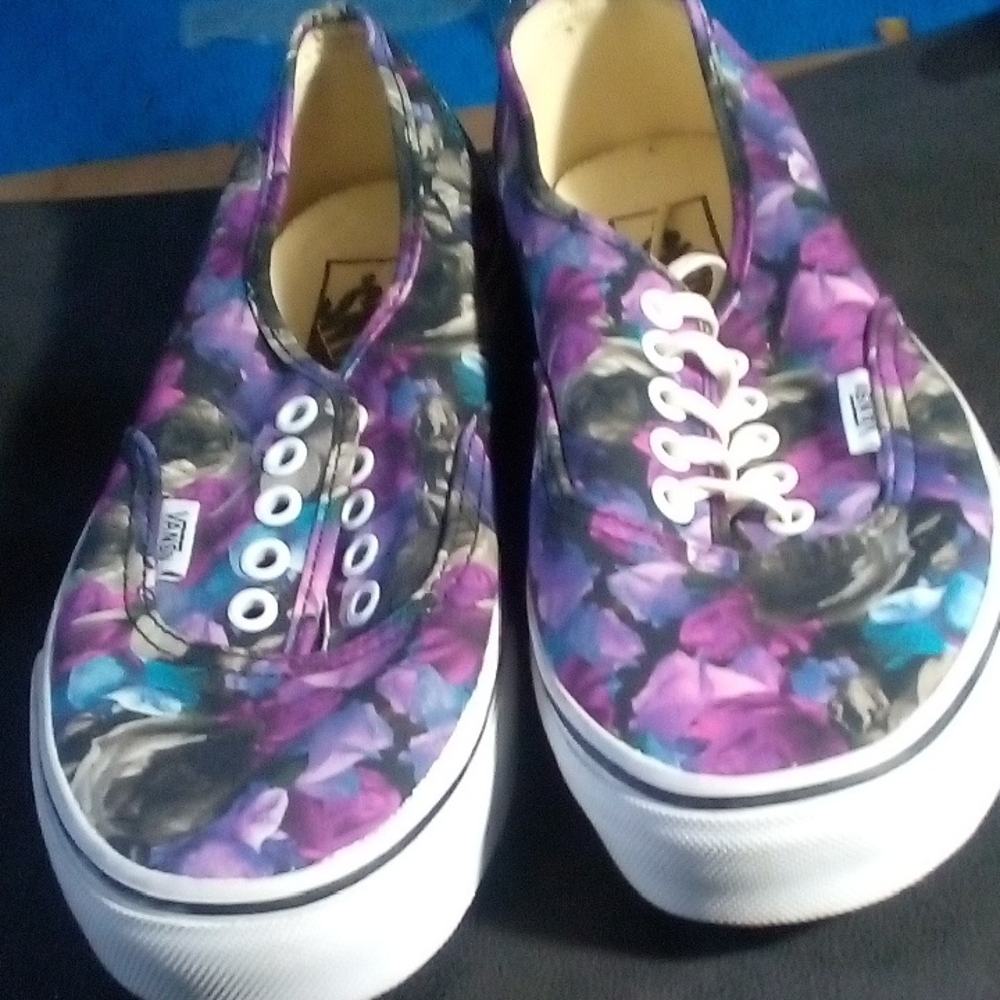 Vans Low-Top Floral Canvas Sneakers in Purple and Blue